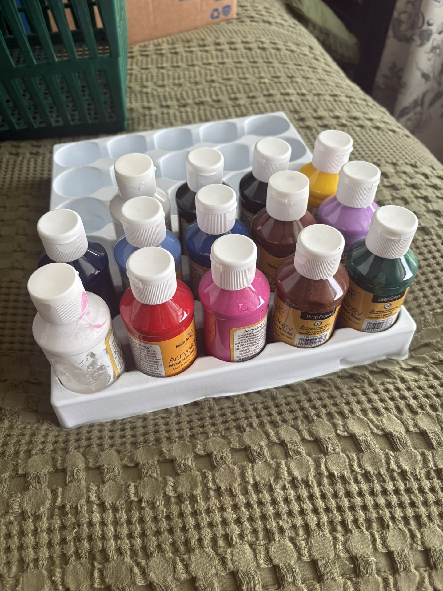 Water-based Acrylic Paint