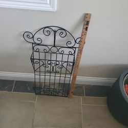 Iron Wall Magizine Rack