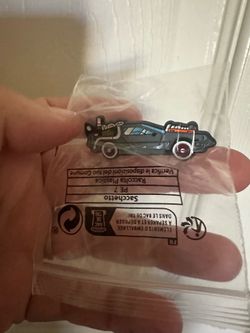 Back to the future novelty pin new