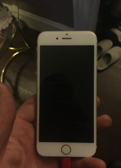iPhone 6s. Like new. No scratches. With case