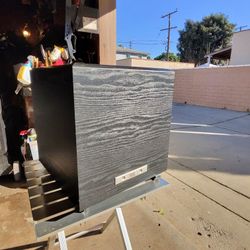 JBL PowerBass PB12 – 12” Powered Subwoofer 