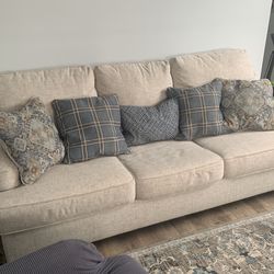 Trixie Sofa Loveseat Ottoman (Traemore) 
