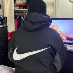 Small Men's Nike Winter Jacket