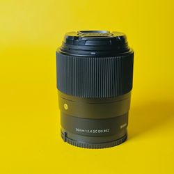 Sigma 30mm f/1.4 for Sony