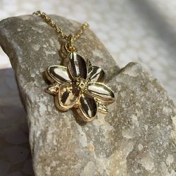 Vintage 1990s Gold Tone Flower Charm Necklace