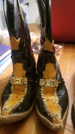 SÚPER COOL BOOTS CHILDREN SIZE 8