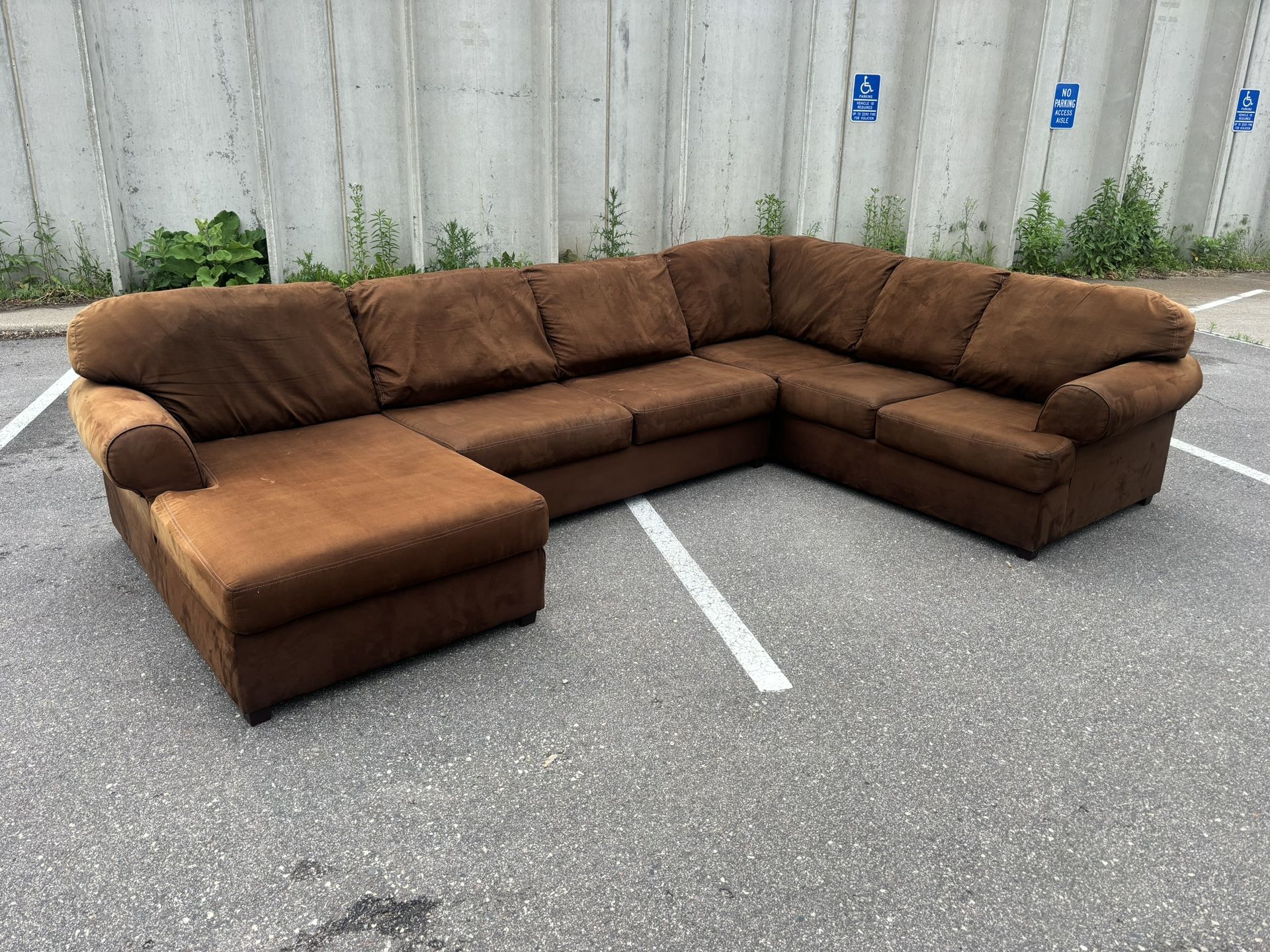 Ashley Furniture Sectional Couch. 11.5ftx7.5ft Free delivery