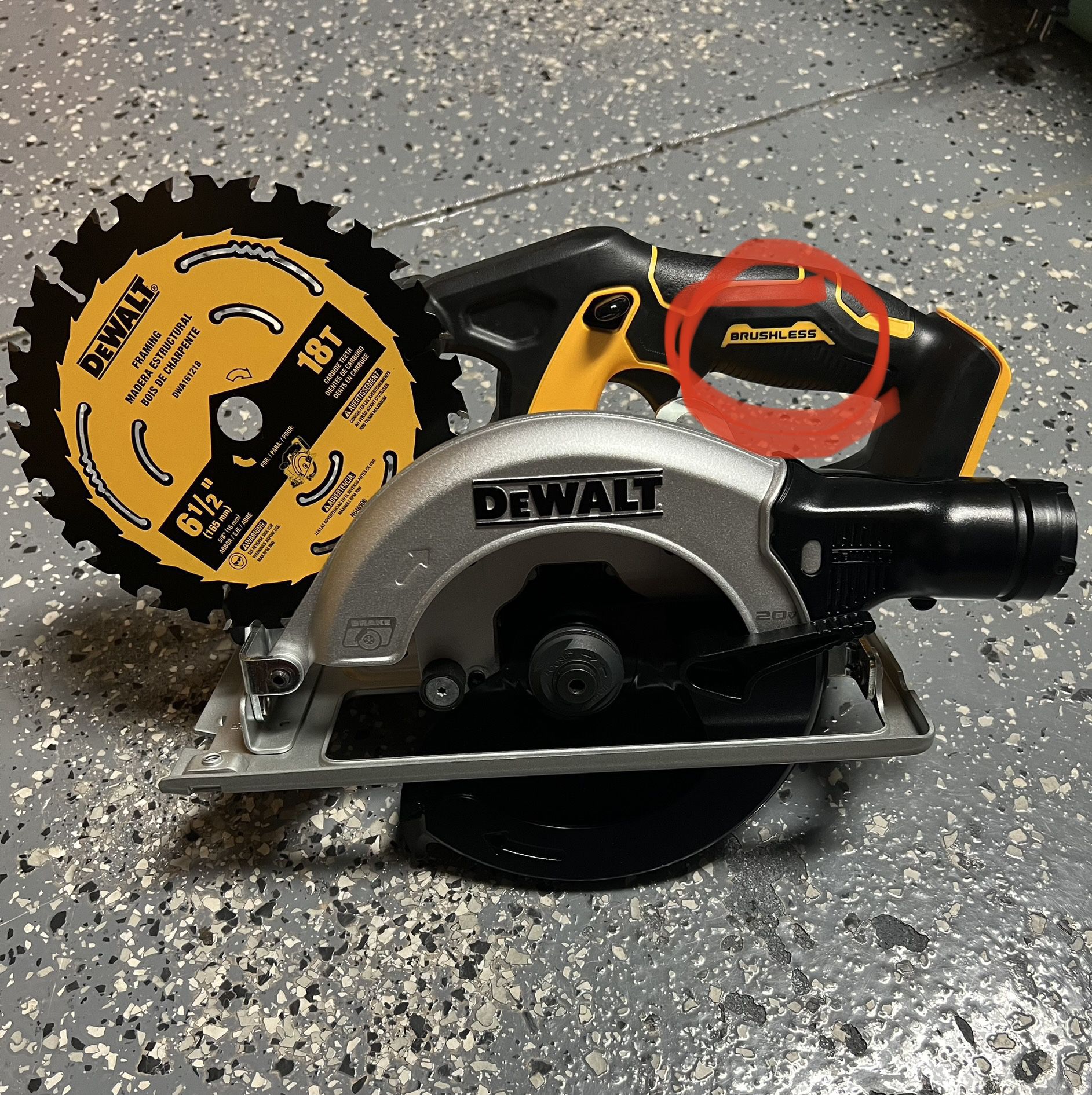 New Dewalt 20 V Circular Saw Xr Brushless  6-1/2 Tool Only Firm Price  (dcs566)