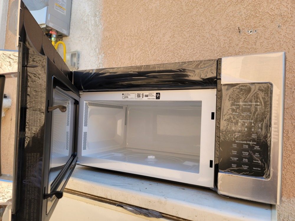 Like-New GE Over-the-Range Microwave JVM6172SK5SS - Stainless Steel - Big Saving!