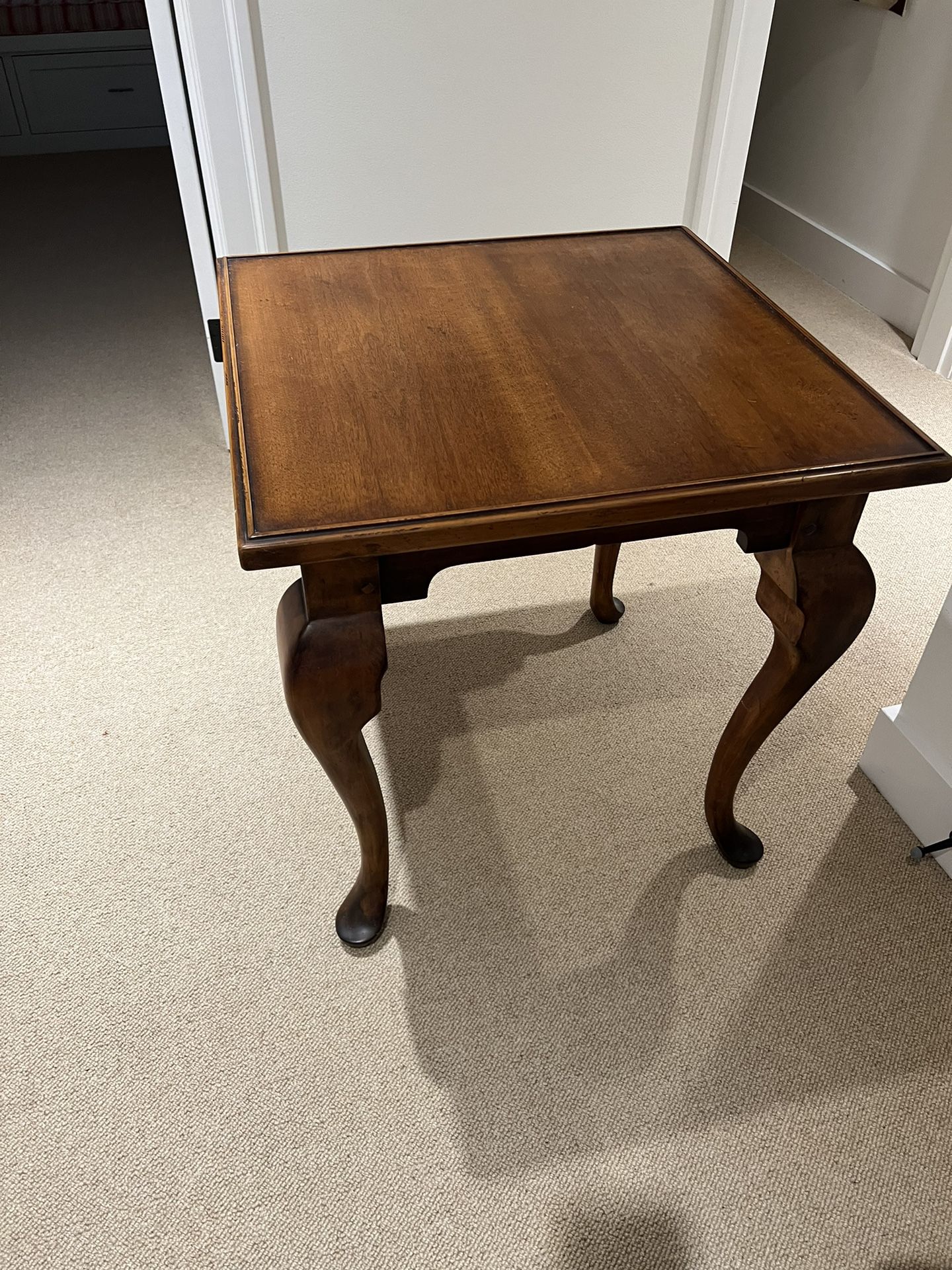 Excellent Condition Side Table 