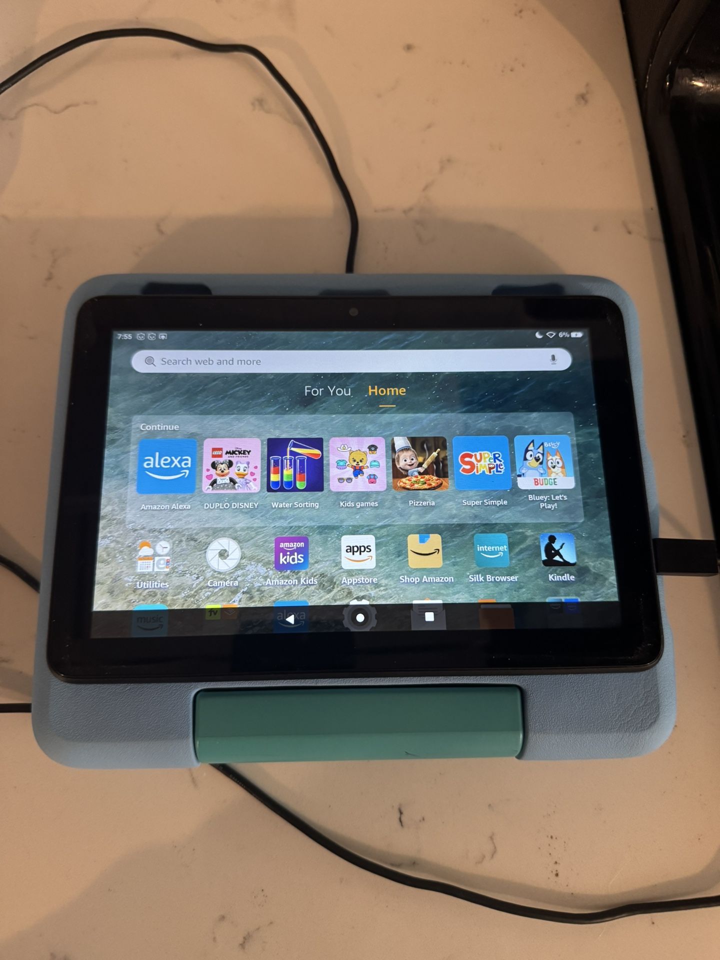 Amazon Fire HD 8 tablet, 8”  