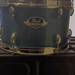 Pearl Export series drum shells.