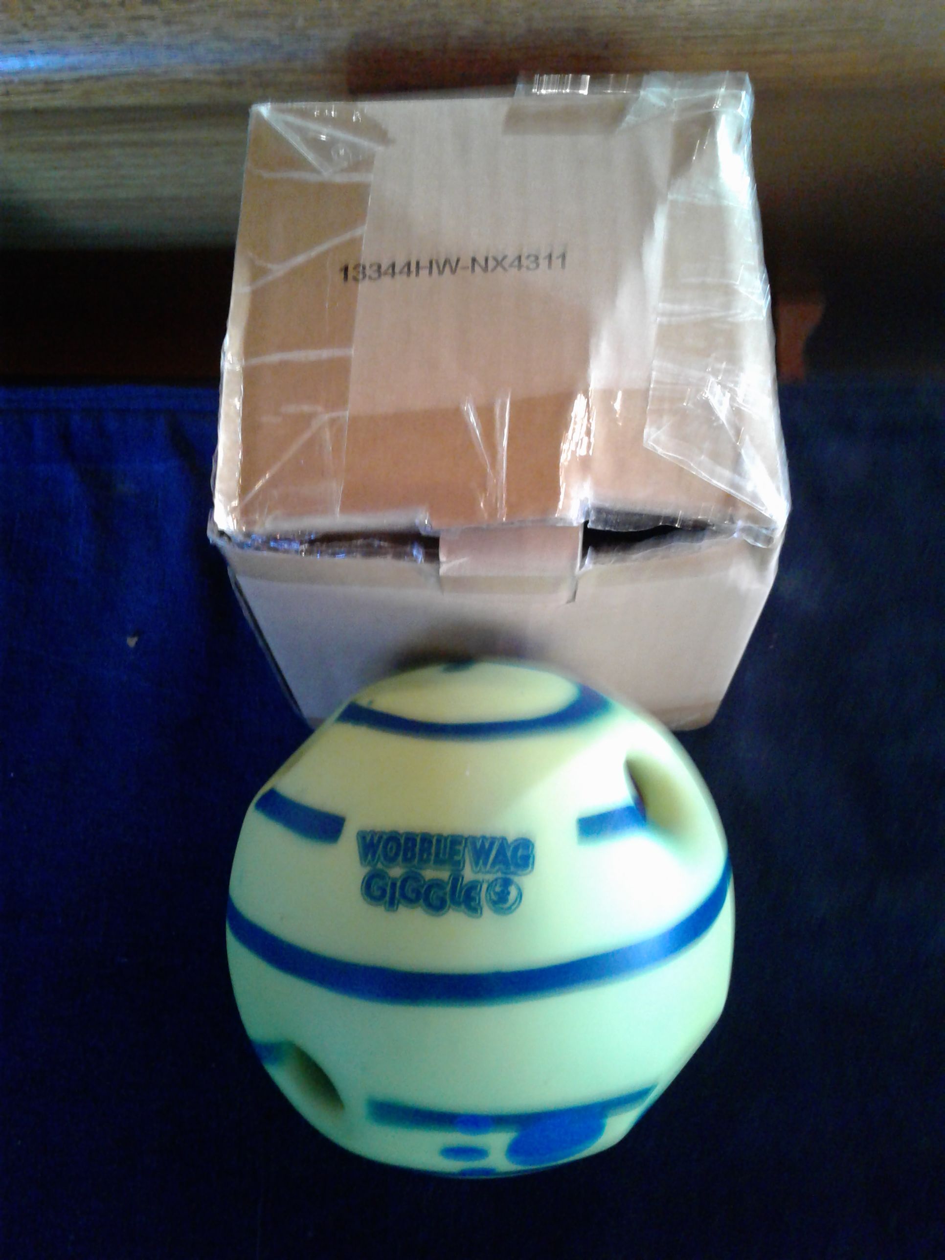 Wobble Wag Giggle Pet Ball