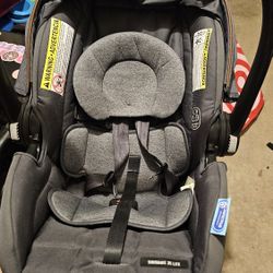 Newborn Car SEAT AND BASE 