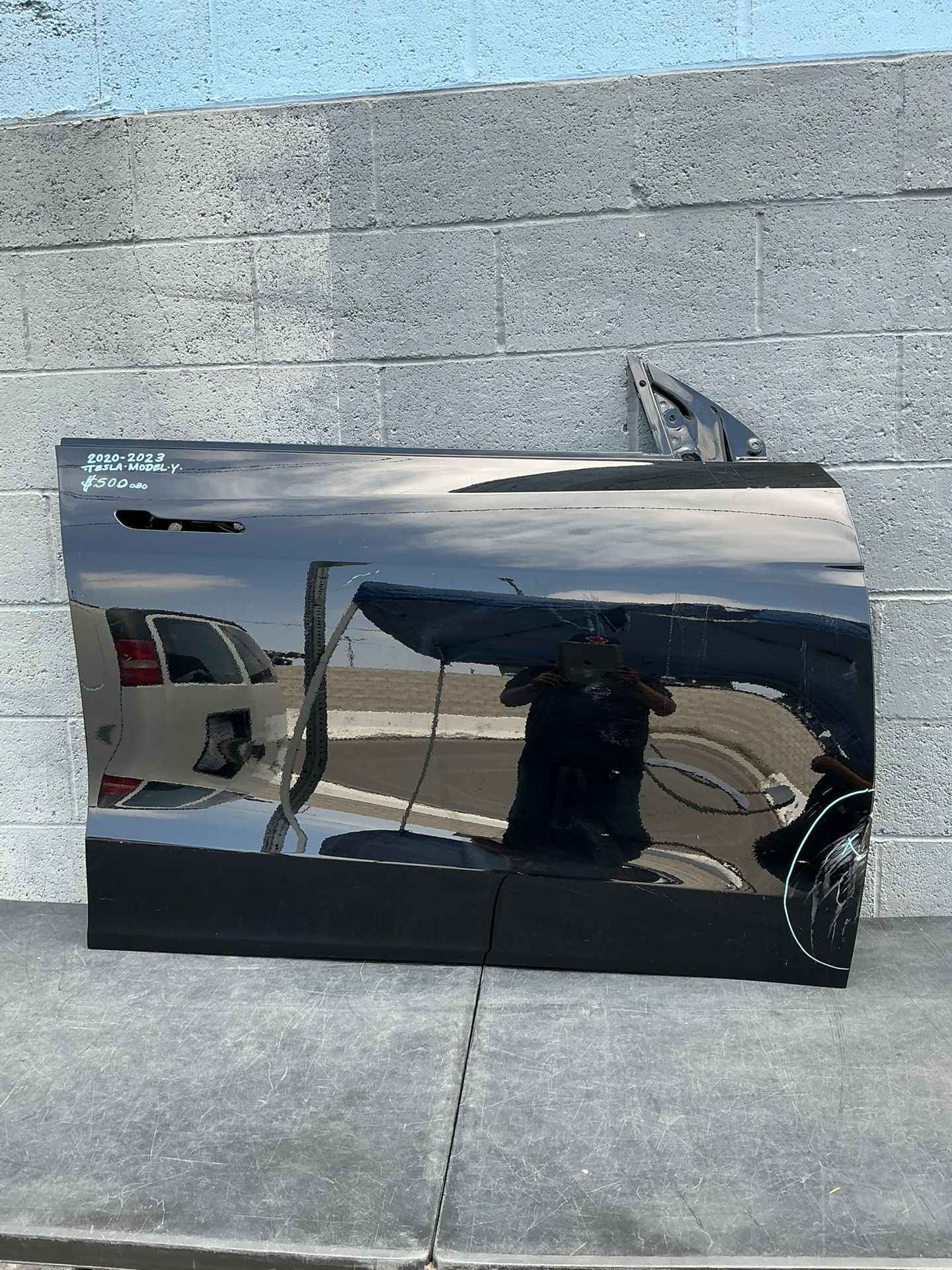 2020 - 2023 Tesla Model Y Front Passenger Side Door OEM