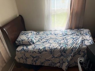 Twin bed and mattress and box spring