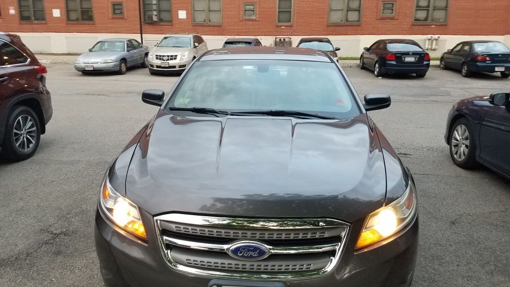 2011 Ford Taurus