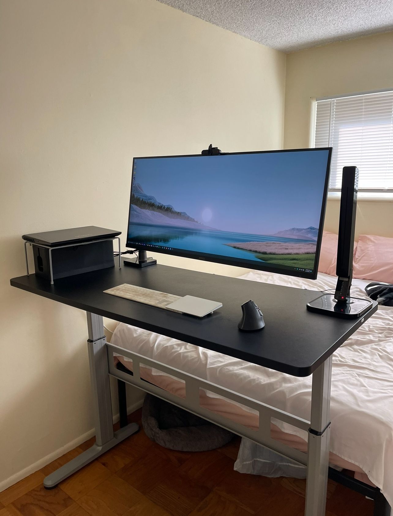 40” GAMING MONITOR - MSI MAG401QR