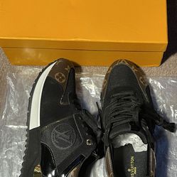 Louis Vuitton Women’s Run Away Sneaker Size 8 **NEW**