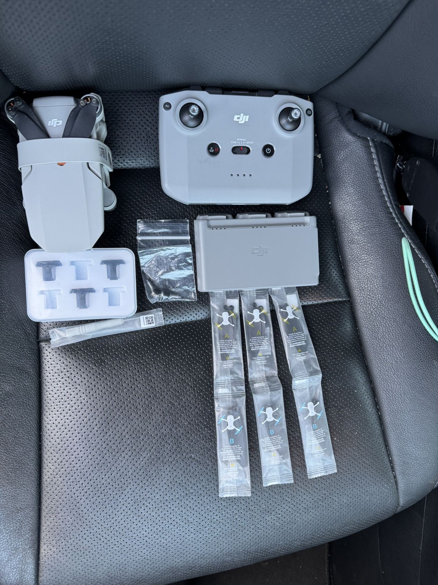 DJI Mini 2 Fly More Combo With extras ! 