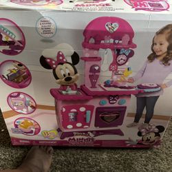 Minnie Mouse Kitchen 
