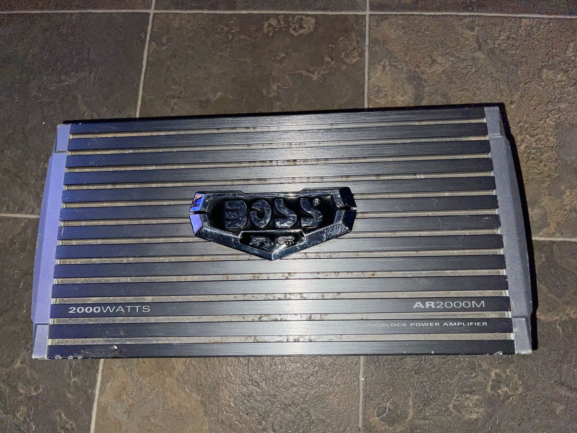 Boss 2000 Watt Amp