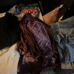 Women’s Clothing Size Med / Small