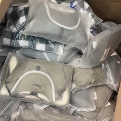 200 pieces of  Dog clothing Offers welcome