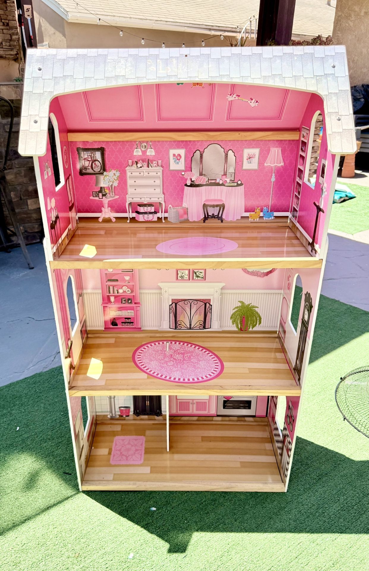 Kidkraft Doll House