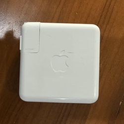 Apple MacBook Pro 61W Power Adapter Usb-C