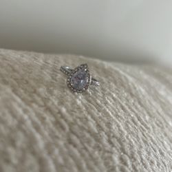 Pear Shaped Diamond Fashion Ring 