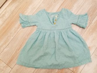 2 adoable dresses ! Size 18 months