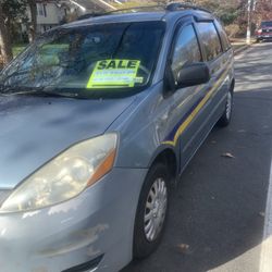 For Sale  Toyota Sienna 2006
