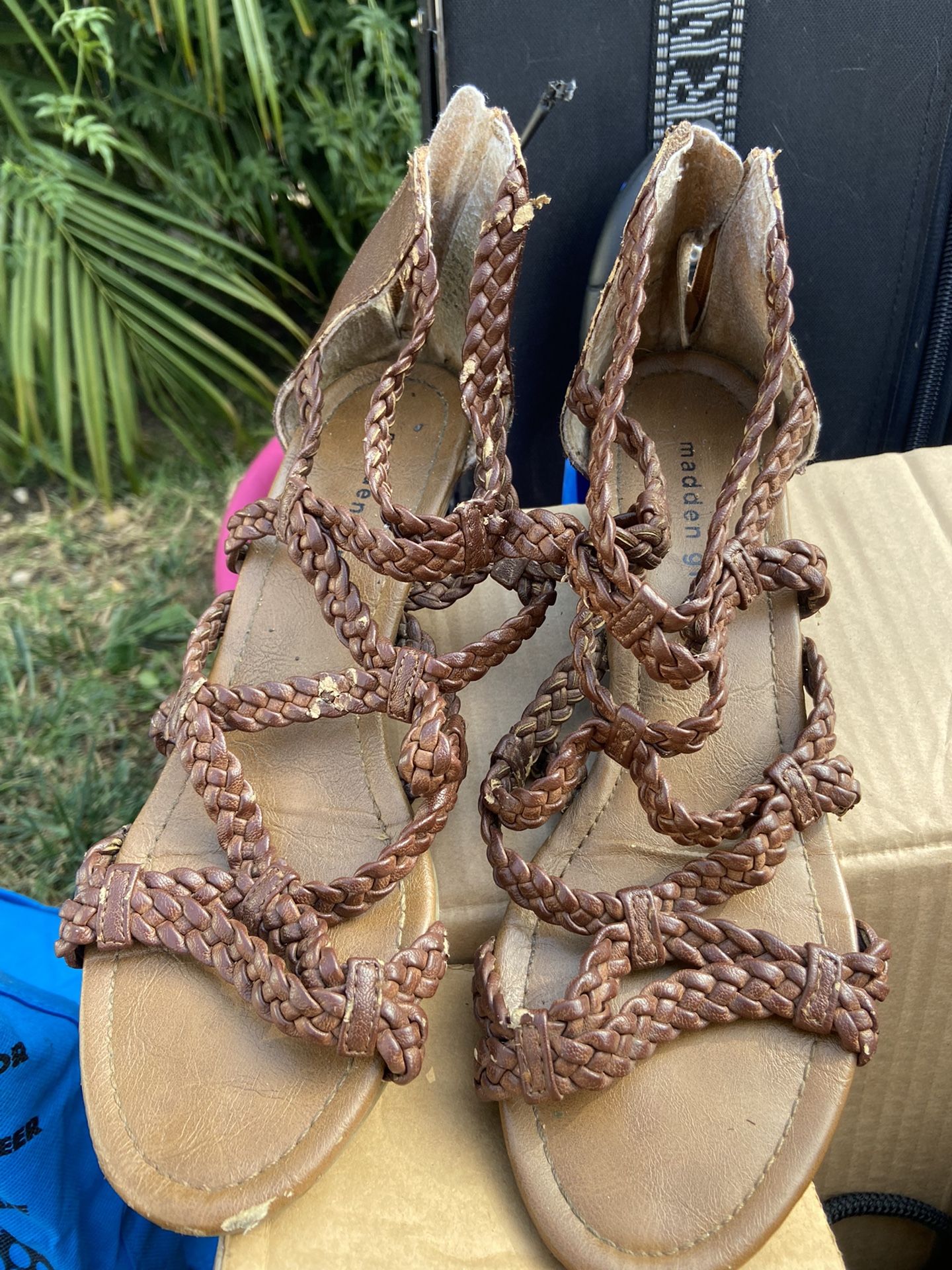 Steve Madden girl sandals