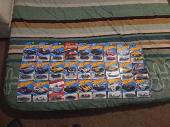 Hot Wheels & Matchbox Die-Cast Cars Lot of 27