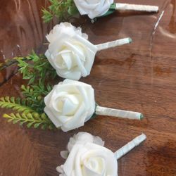 4 Boutonniere pins