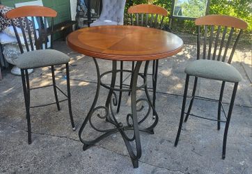 Dining set
