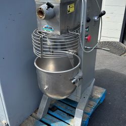 Univex SRM30+ Dough mixer 
