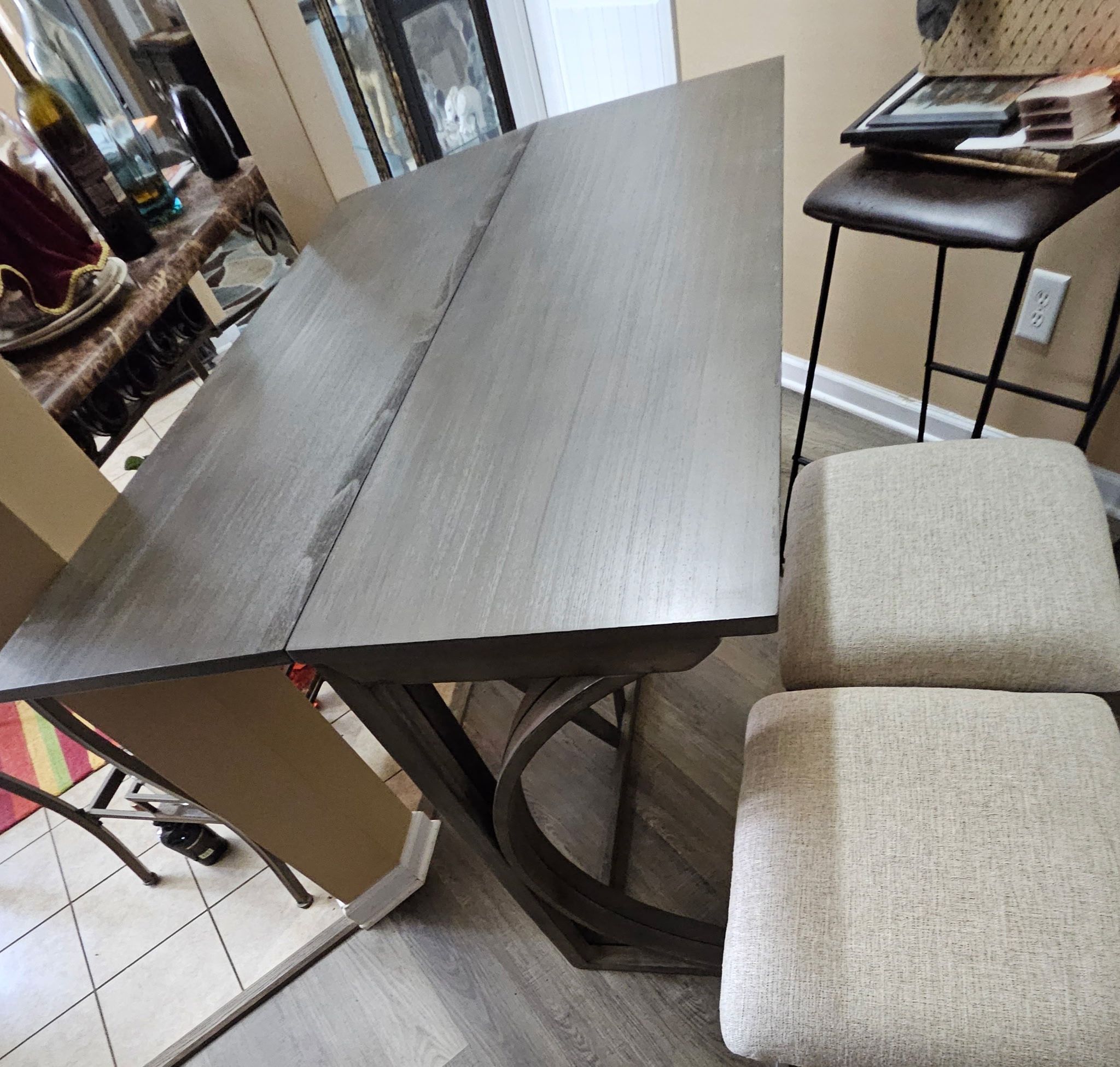 Expandable Drop Leaf Dining Table with 2 Stools