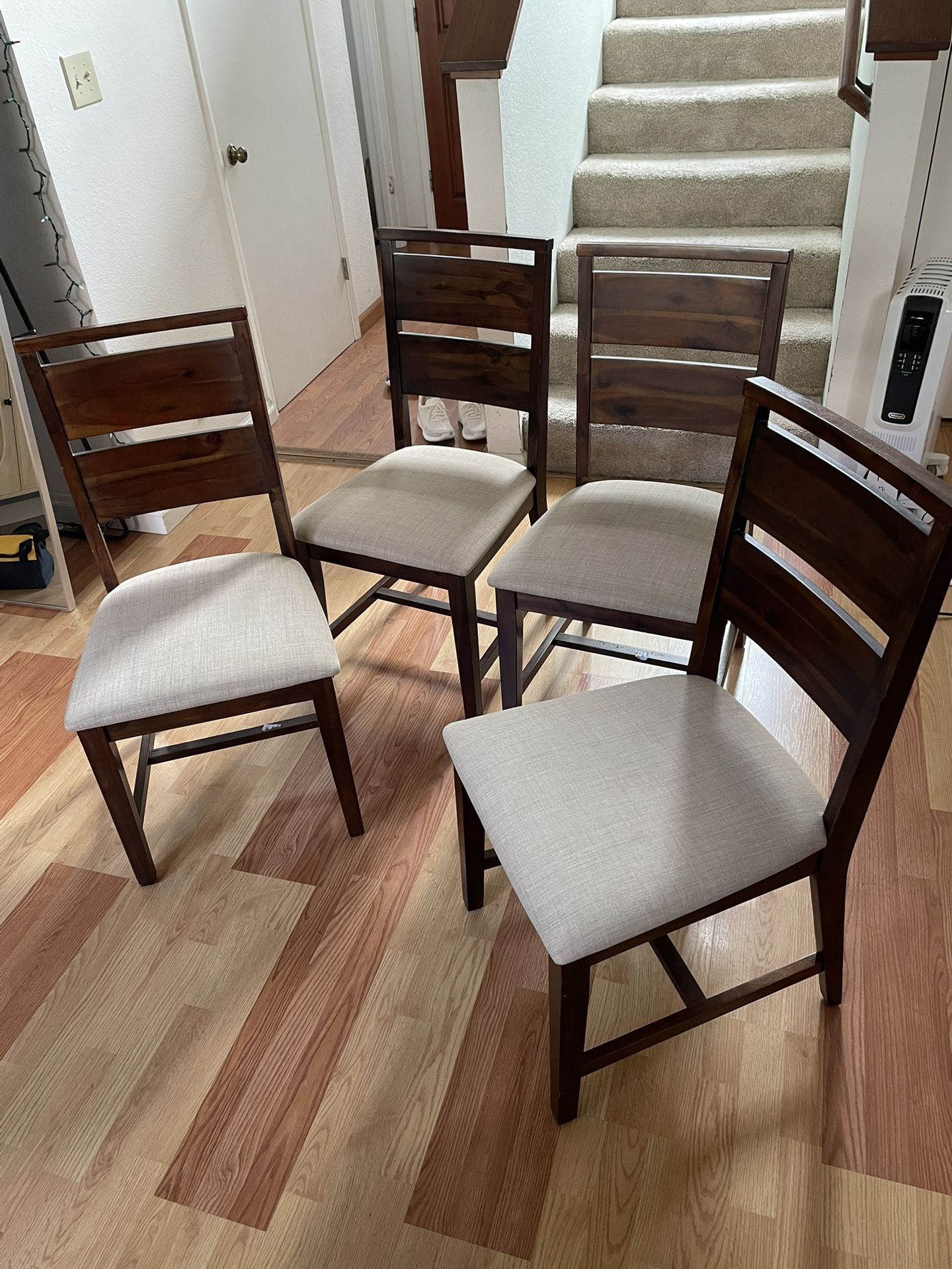 Wood Dining Chair * 4