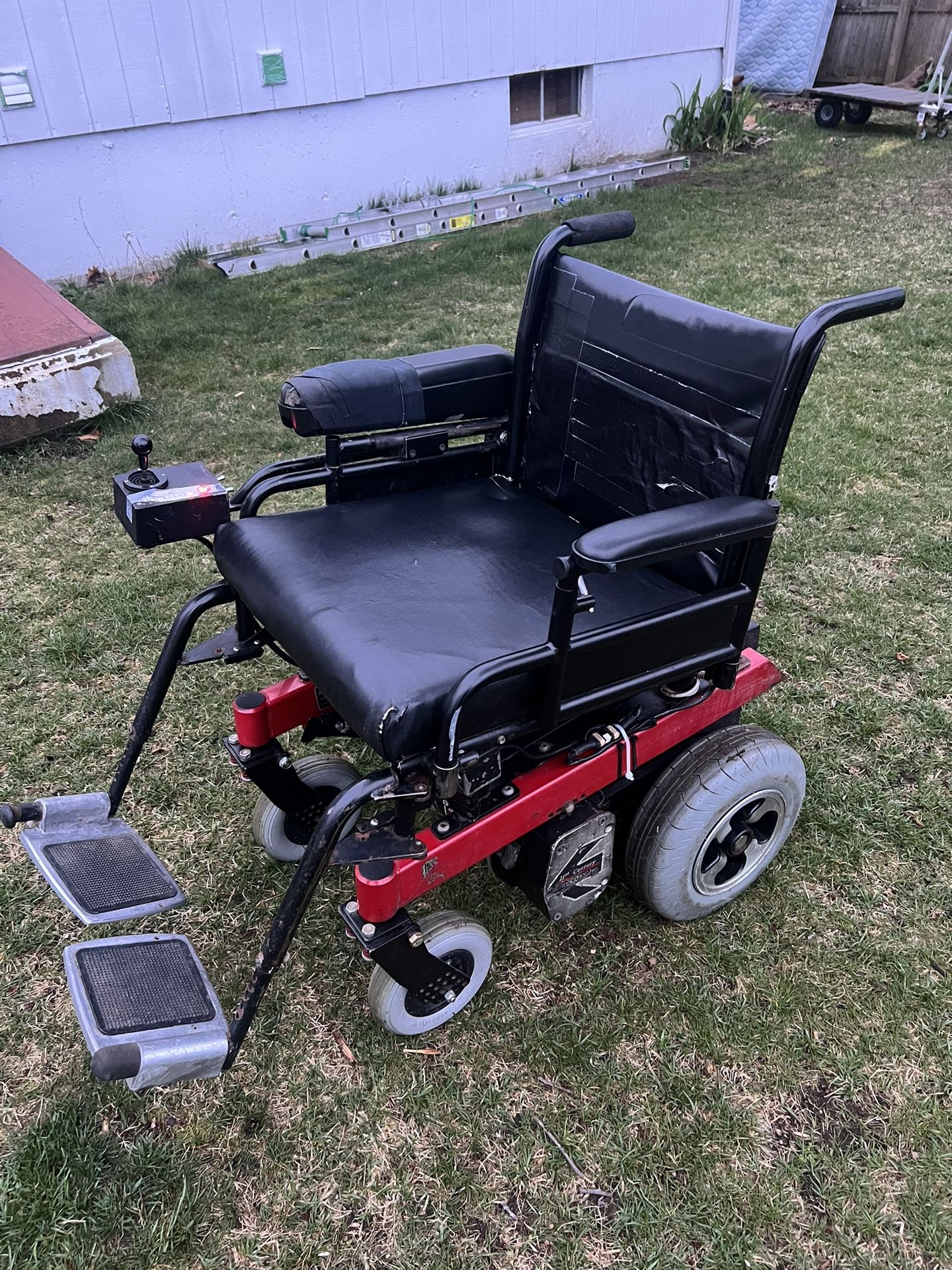 Bounder Plus H-Frame Power Wheelchair