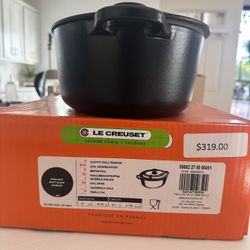 Brand New Le Creuset 4.5qt Dutch Oven