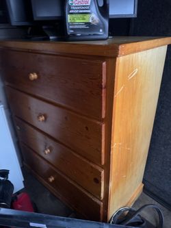 4-Drawer Wooden Dresser