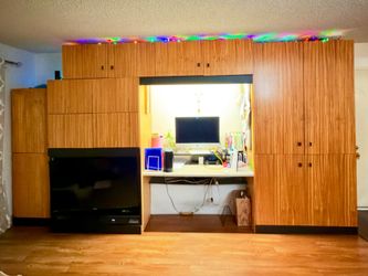 Wall unit with lots of storage.