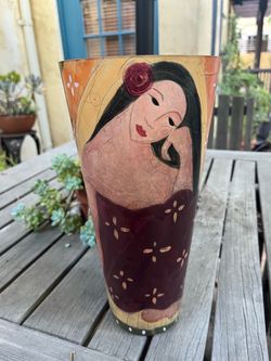 Beautiful Art wrapped glass vase