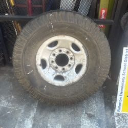 33x12.50 r 16.5 lt