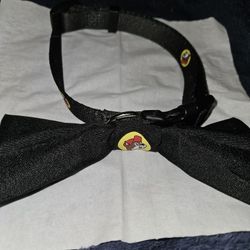 M/ L  Bucees Dog Collar 🐕 