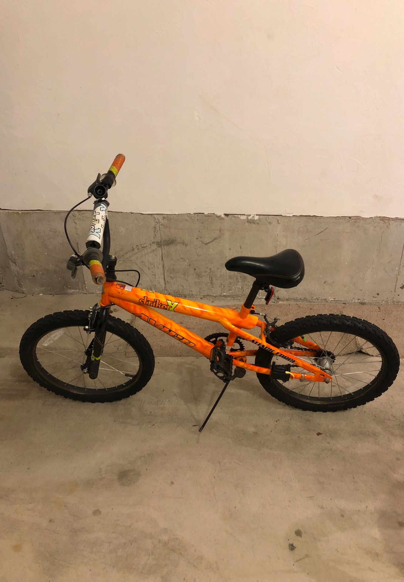 Kids Bike 20”, Avico Strike X
