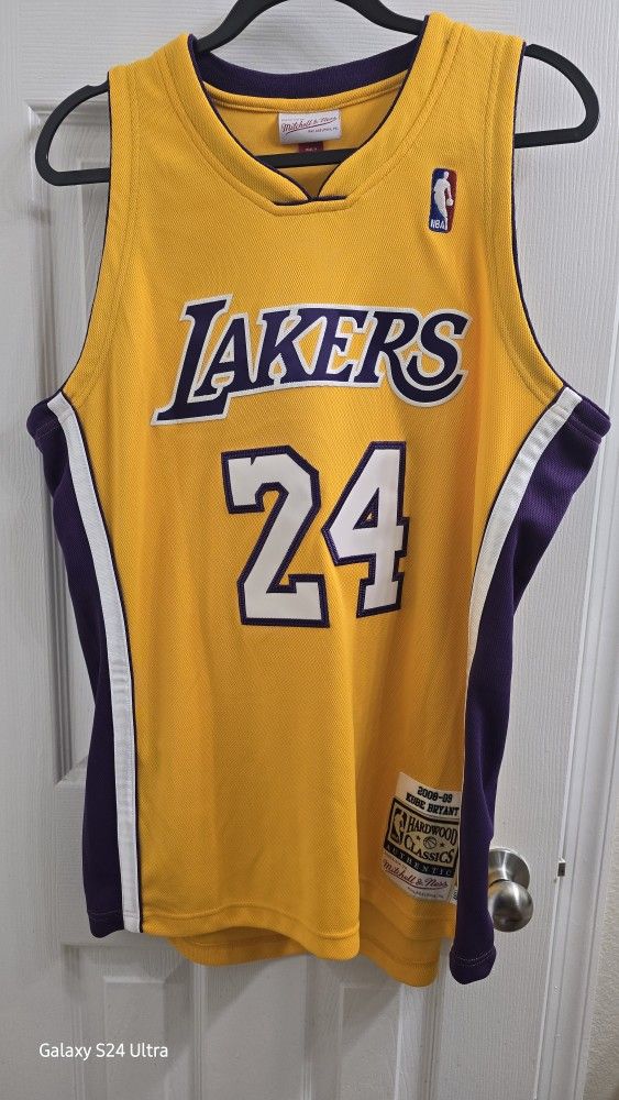 Authentic KOBE bryant Jersey Sz 44