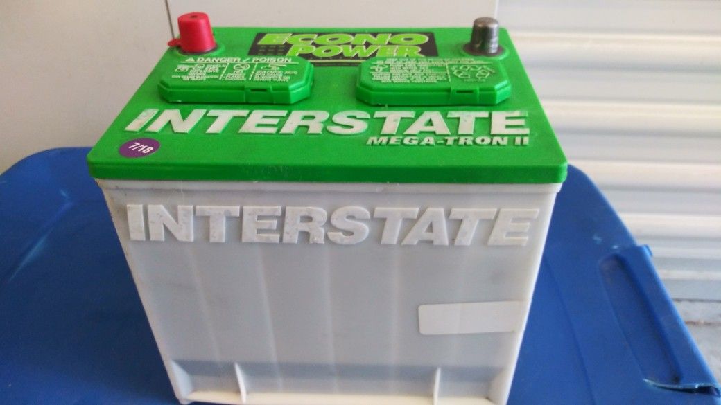 Deep Cycle Marine & RV Batteries
